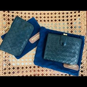 NEW Bottega Veneta coinpurse/keychain